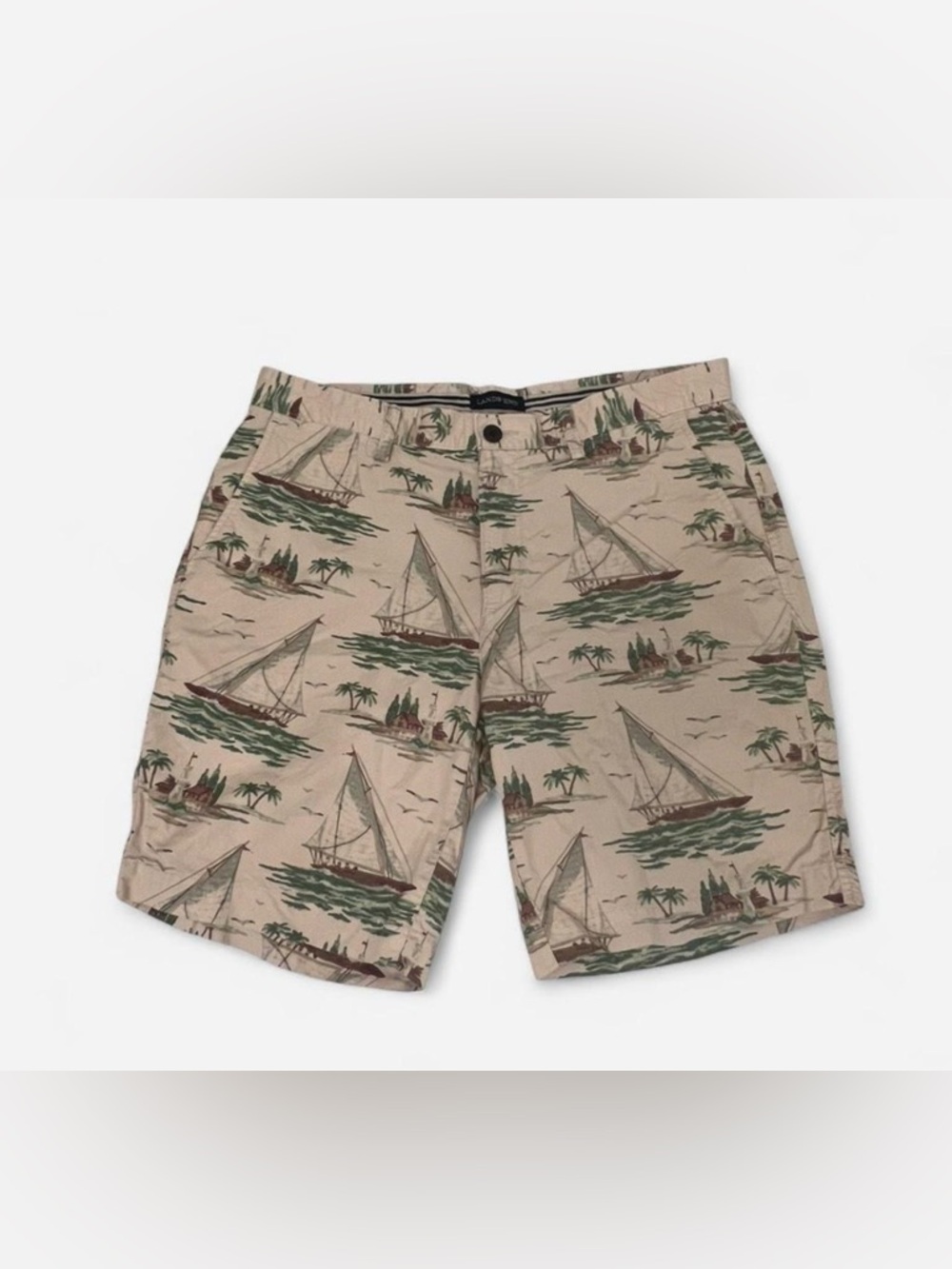 Lands' End Beige Cotton Shorts with Green Sailboat Print Men’s Size 35”